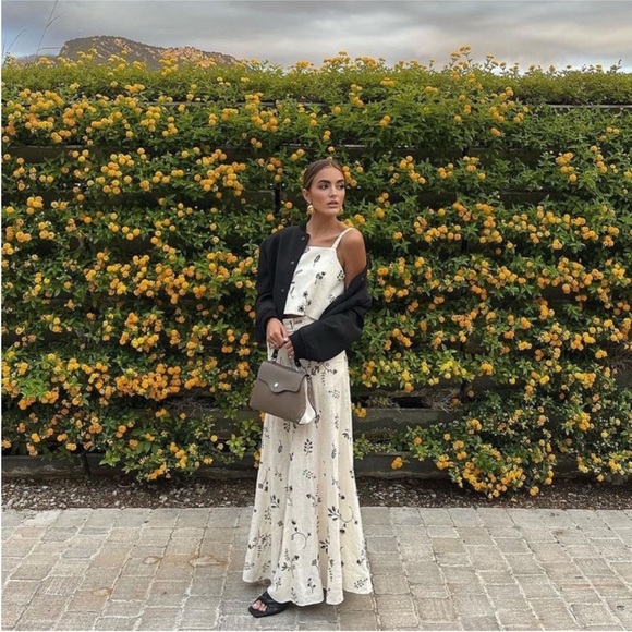 Zara Dresses & Skirts - Zara embroidered floral maxi skirt
